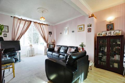 3 bedroom semi-detached house for sale, Melwood Grove, York YO26