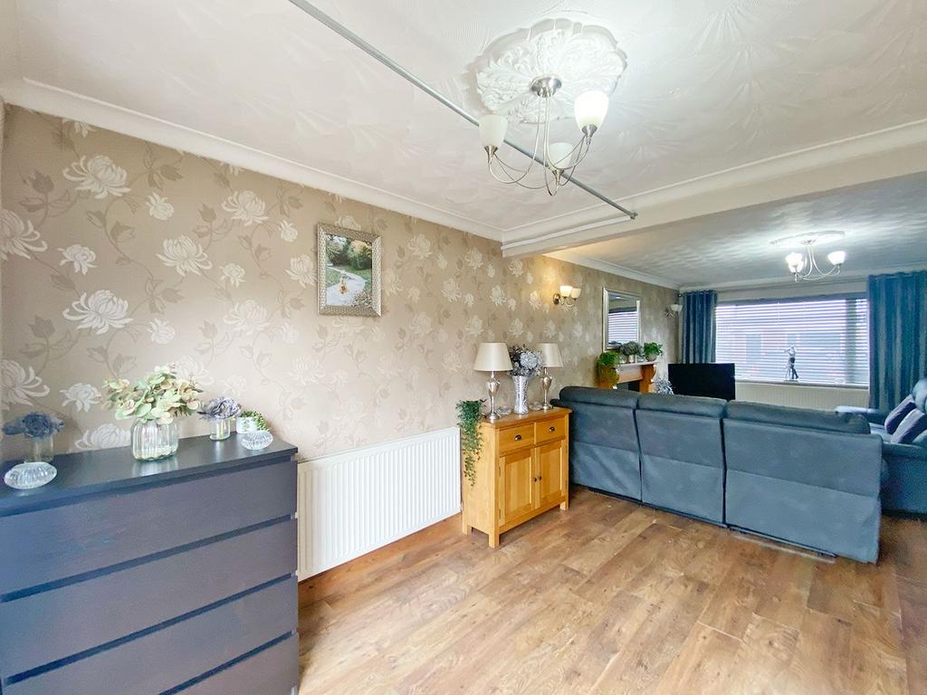 Dining / lounge