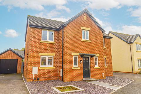 4 bedroom detached house for sale, Foil Close, Rogerstone, NP10