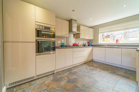 4 bedroom detached house for sale, Foil Close, Rogerstone, NP10