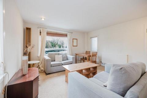 2 bedroom duplex to rent, 0346L Abbeyhill Crescent, Edinburgh, EH8 8DZ