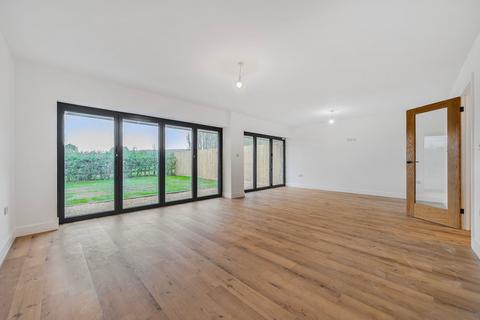 3 bedroom barn conversion for sale, 1 Somerset Court, Brinsea