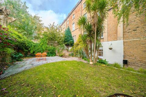 Flat 1, Oakfield Mansions, 6 - 10 Oakfield Grove, Bristol, BS8 2BN