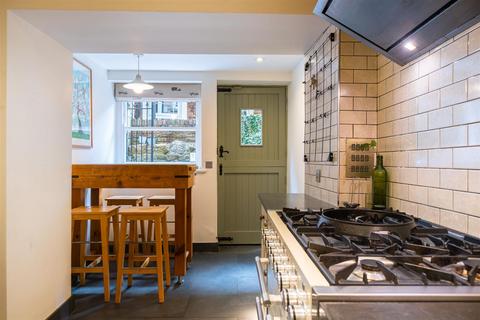Flat 1, Oakfield Mansions, 6 - 10 Oakfield Grove, Bristol, BS8 2BN