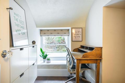Flat 1, Oakfield Mansions, 6 - 10 Oakfield Grove, Bristol, BS8 2BN