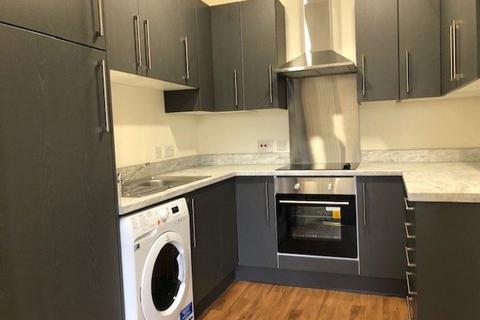 2 bedroom apartment to rent, Knutsford Rd, Ws, SK9 6JD