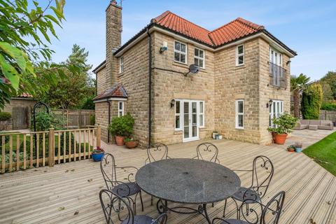 5 bedroom detached house to rent, Avon Garth, Wetherby