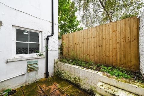 16a Campbell Road, London, E3 4DT