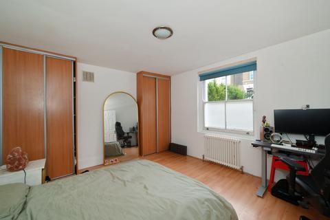 16a Campbell Road, London, E3 4DT