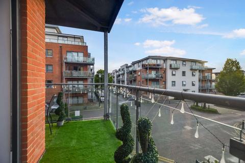 1 bedroom apartment for sale, at Cherrywood Lodge, Oakwood Close, London SE13