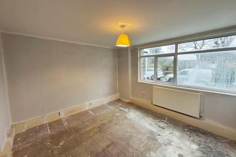 2 bedroom flat to rent, Langley Park Road, South Sutton, Surrey, SM2 5HA