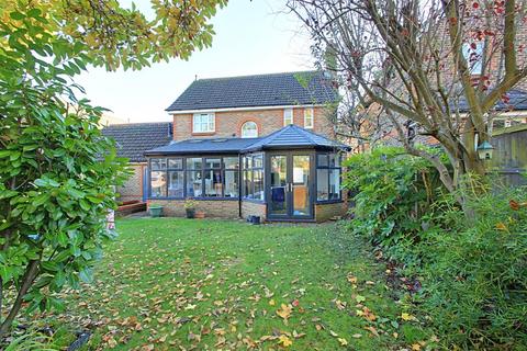 3 bedroom detached house for sale, Regent Close, Kings Langley