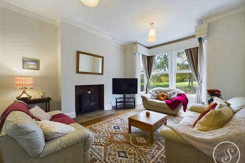 6 Avenue Hill, Leeds, LS8 4EY