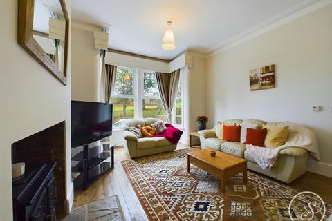 6 Avenue Hill, Leeds, LS8 4EY