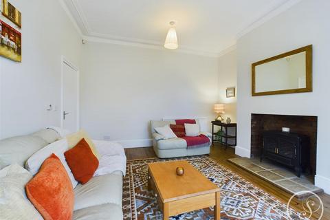 6 Avenue Hill, Leeds, LS8 4EY