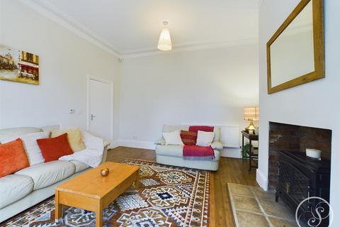 6 Avenue Hill, Leeds, LS8 4EY