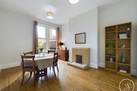 6 Avenue Hill, Leeds, LS8 4EY
