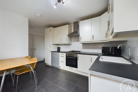 6 Avenue Hill, Leeds, LS8 4EY