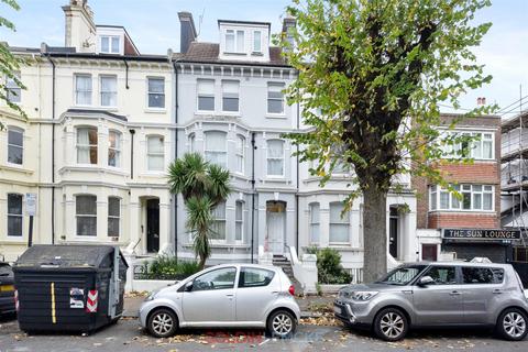 1 bedroom flat for sale, St Aubyns, Hove