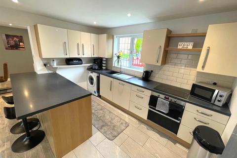 3 bedroom semi-detached house for sale, Wharfedale, Westhoughton, Bolton