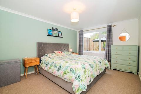 2 bedroom apartment for sale, Peveril Drive, Teddington, TW11