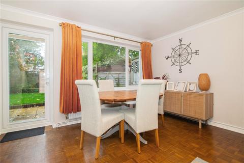 2 bedroom apartment for sale, Peveril Drive, Teddington, TW11