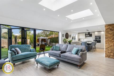 4 bedroom detached house for sale, Homewood Avenue, Cuffley