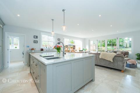 Denbigh Priory Road, Ascot, SL5 8RS