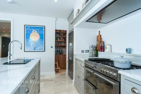 Denbigh Priory Road, Ascot, SL5 8RS