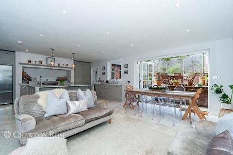 Denbigh Priory Road, Ascot, SL5 8RS