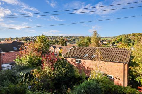 4 bedroom end of terrace house for sale, Eskdale Avenue, Chesham, Buckinghamshire, HP5