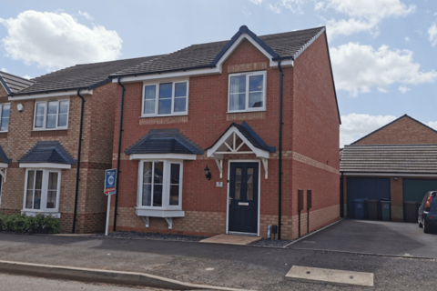 4 bedroom detached house to rent, Newbold Drive, Stafford, ST16 1WA