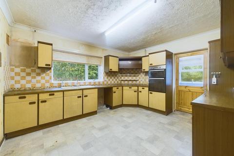 3 bedroom detached bungalow for sale, Well Hill, Yaxham