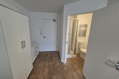 Studio to rent, BOURNEMOUTH STUDIO WITH BILLS!