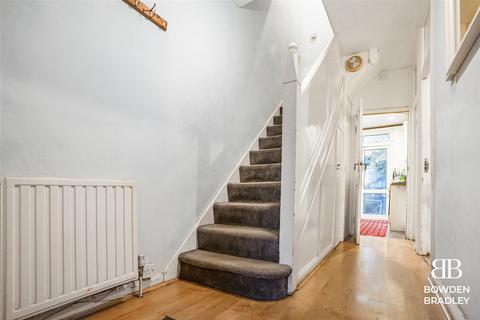 3 bedroom house for sale, Huxley Drive, Romford, RM6