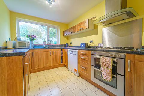 3 bedroom semi-detached house for sale, Worcester Close, Llanyravon, NP44