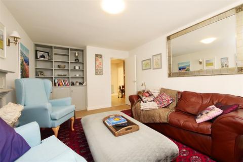 3 bedroom apartment for sale, Buckingham Court, Bishophill Senior