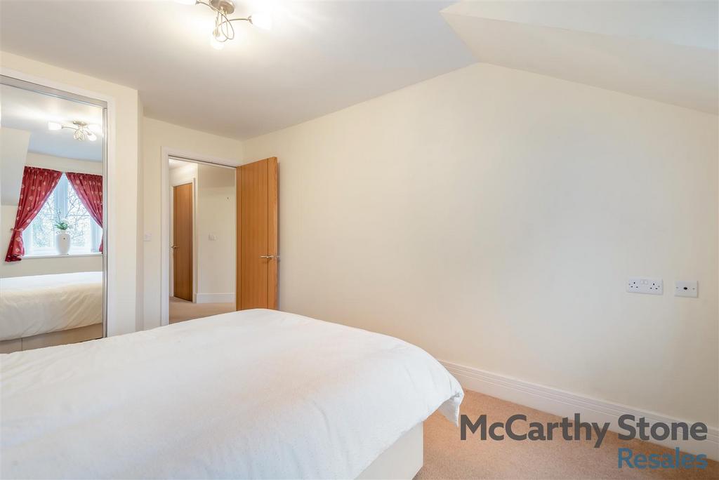 8671122-interior14.jpg