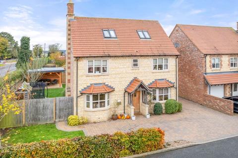 4 bedroom detached house for sale, Bourne Road, Grantham NG33