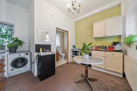 25 Beanacre Road, Melksham, SN12 8AQ