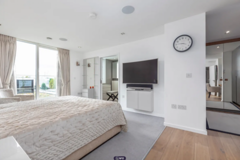 3 bedroom flat to rent, Farm Lane, London SW6