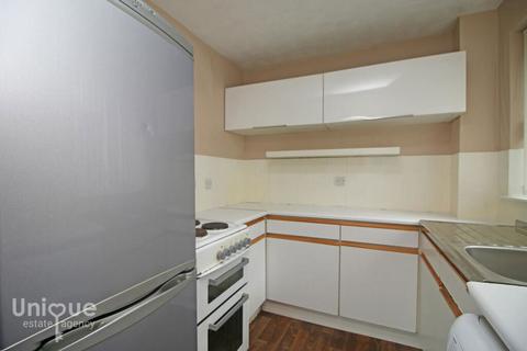 1 bedroom terraced house for sale, Snowdon Close, Blackpool, Lancashire, FY1 5AZ