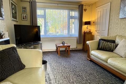 3 bedroom end of terrace house for sale, Bankside Close, Oldham, Greater Manchester, OL9