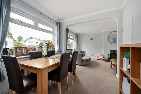 68 Field Lane, Frimley, Camberley, GU16 8JZ
