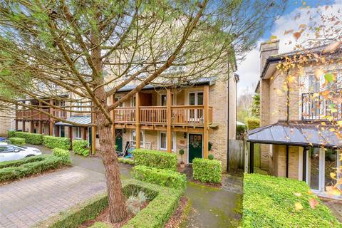 26 Stirling Drive, Caterham, CR3 5GB