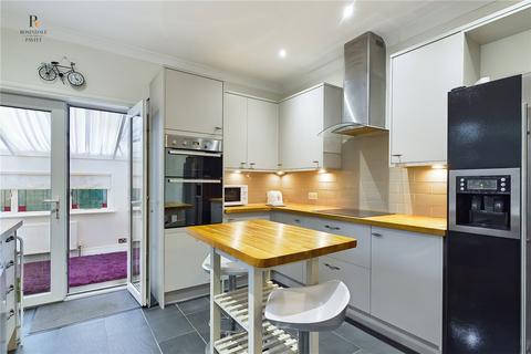 11 Bridge Road, Wallington, SM6 8SQ