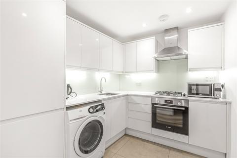 3 bedroom terraced house to rent, Clapham Common North Side, London, SW4