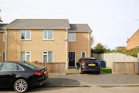 2 bedroom semi-detached house to rent, Vinery Way, Cambridge CB1