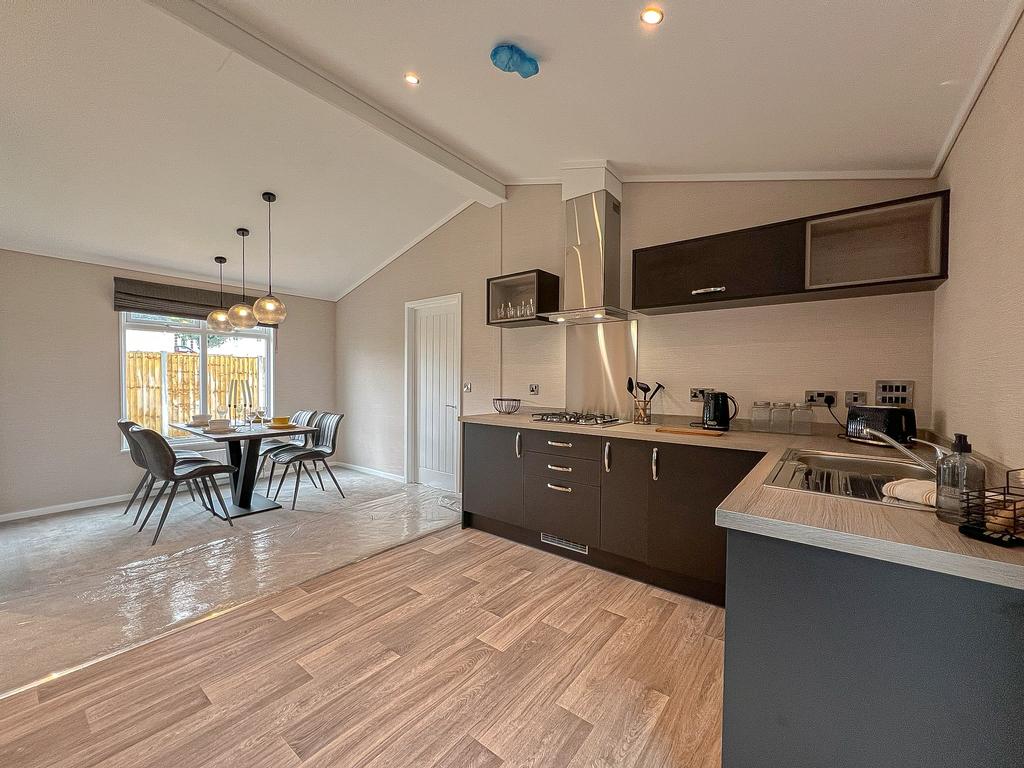 Kitchen Dining Room (3)