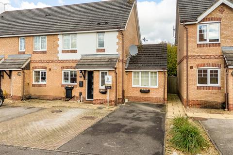 4 bedroom end of terrace house for sale, Rivets Close, Aylesbury HP21